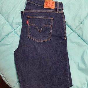 Women’s Levi size 14